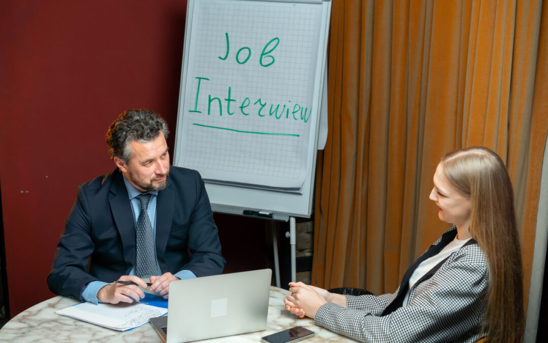 Jak przygotować się do rozmowy kwalifikacyjnej? Twój przewodnik do sukcesu w poszukiwaniu pracy