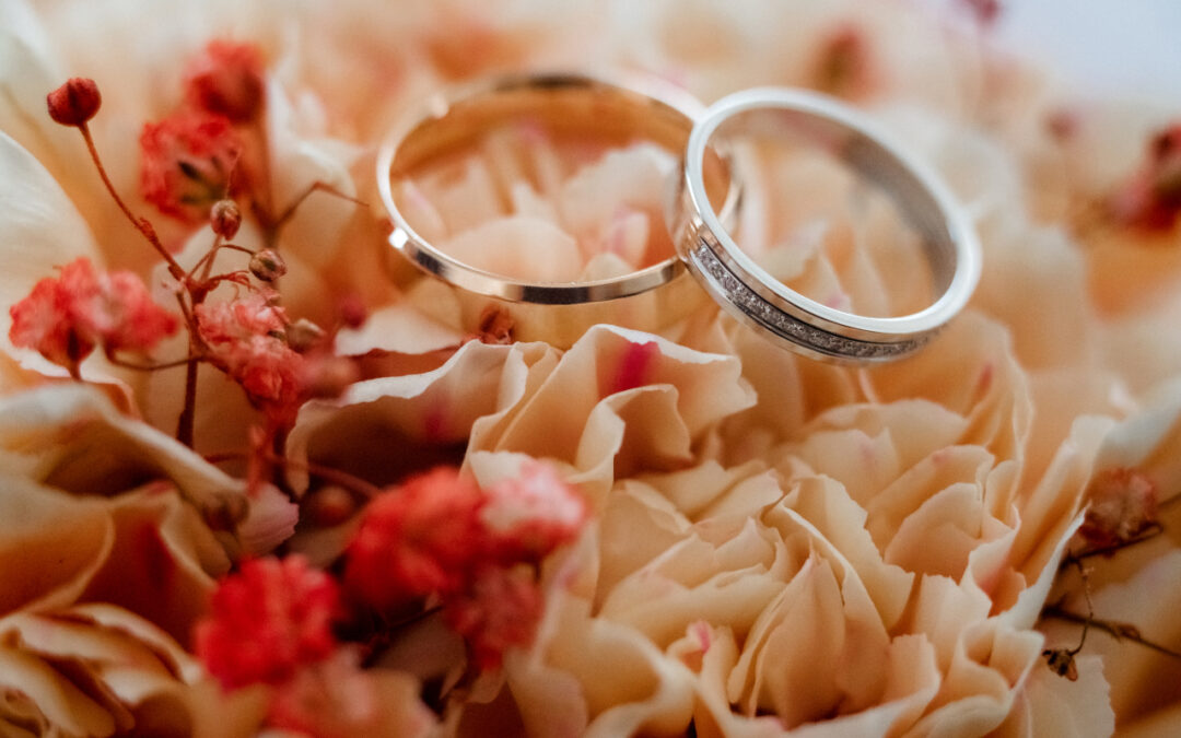 Żółte, białe, różowe złoto – które pasuje do Twojej karnacji i stylu?